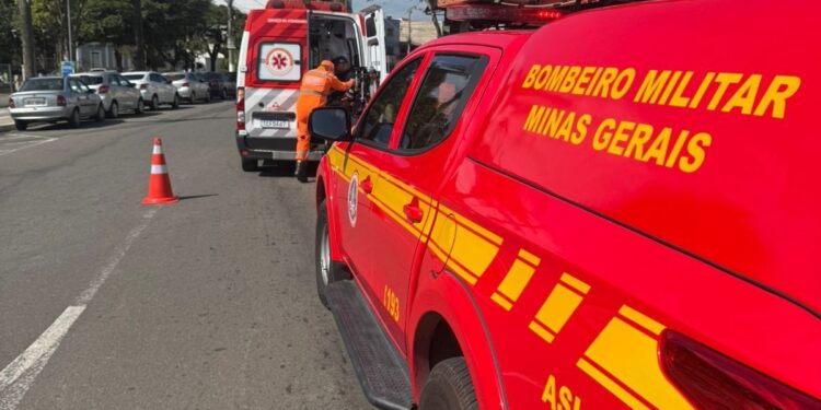 Jovem fica gravemente ferido ao ser atropelado por trem em Juiz de Fora