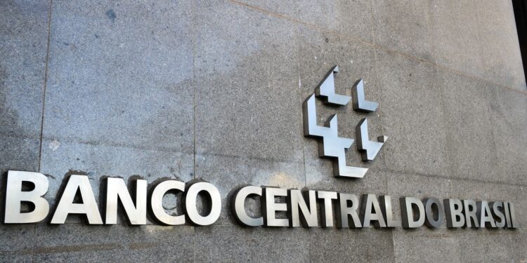 BC regulamenta regras do CMN para limitar uso do FGC por bancos
