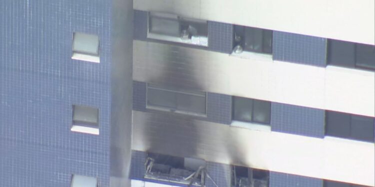 Incêndio atinge apartamento no bairro Buritis, em BH