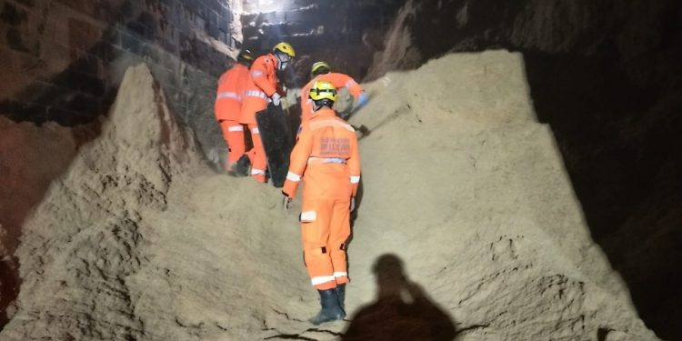 Trabalhador morre ao cair dentro de silo de serragem em fábrica de tijolos da Grande BH